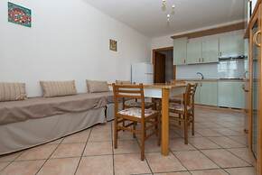 Trilocale Isola di Pazze PT fronte mare