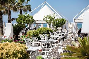 Grand Blue FAFA Resort & Spa