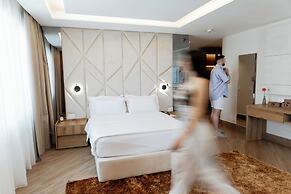 Grand Blue FAFA Resort & Spa