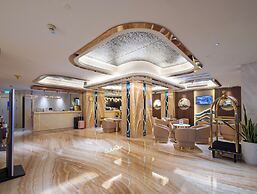 Winsuites Sai Gon Hotel