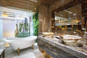 Winsuites Sai Gon Hotel