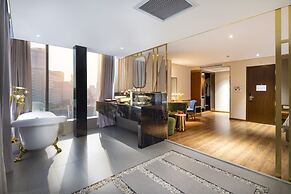 Winsuites Sai Gon Hotel