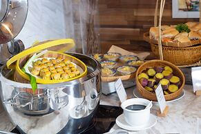 Winsuites Sai Gon Hotel