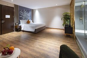 Winsuites Sai Gon Hotel