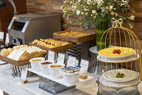 Winsuites Sai Gon Hotel