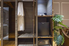 Winsuites Sai Gon Hotel