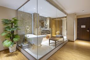 Winsuites Sai Gon Hotel