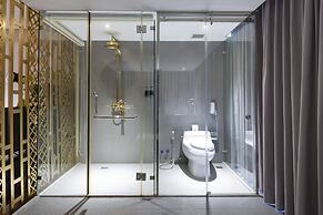 Winsuites Sai Gon Hotel