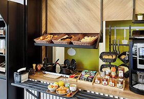 B&B HOTEL CERGY Saint-Christophe