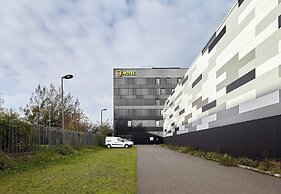 B&B HOTEL CERGY Saint-Christophe