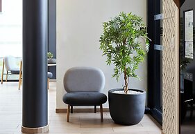 B&B HOTEL CERGY Saint-Christophe