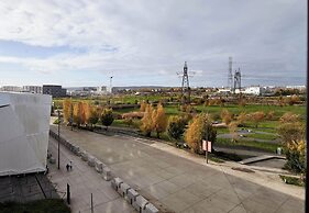 B&B HOTEL CERGY Saint-Christophe