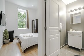 HoMa HomeStay Hotel by Olympic Stadium Montreal (Auberge/Hostel)