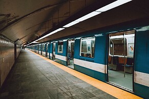 HoMa HomeStay Hotel by Olympic Stadium Montreal (Auberge/Hostel)