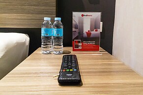 RedDoorz Plus @ Jones Avenue Cebu