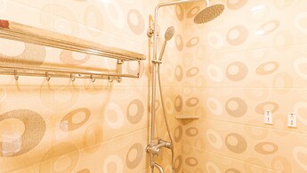 RedDoorz Plus @ Winter Benitez