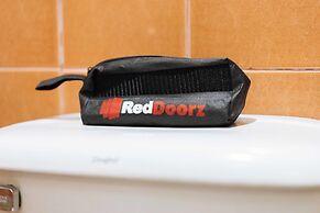 RedDoorz @ La Casa Guesthouse