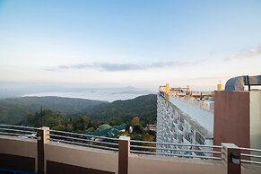 RedDoorz Premium @ Cityland Tagaytay 2