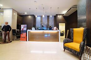 RedDoorz Premium @ West Avenue Quezon City