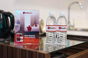 RedDoorz Premium @ West Avenue Quezon City