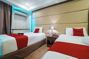 RedDoorz Premium @ West Avenue Quezon City