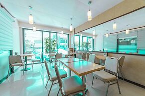 RedDoorz Plus @ Poblacion District Davao