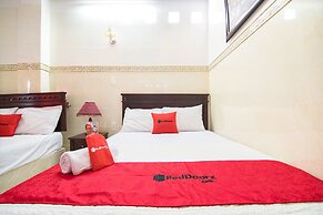RedDoorz Plus near Tan Son Nhat Airport
