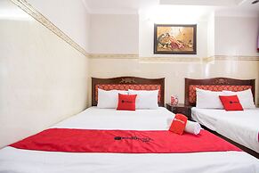 RedDoorz Plus near Tan Son Nhat Airport