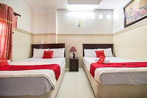 RedDoorz Plus near Tan Son Nhat Airport