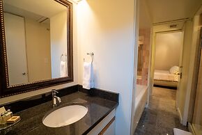 Lincoln Park Suites Operated by Roscoe Village Guesthouse