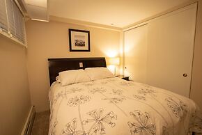 Lincoln Park Suites Operated by Roscoe Village Guesthouse