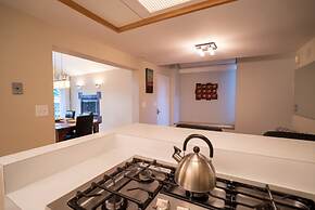 Lincoln Park Suites Operated by Roscoe Village Guesthouse