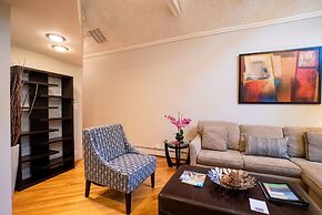 Lincoln Park Suites Operated by Roscoe Village Guesthouse