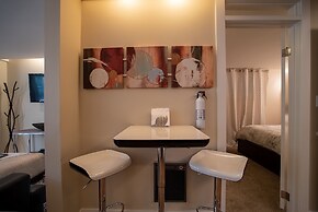 Lincoln Park Suites Operated by Roscoe Village Guesthouse