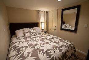 Lincoln Park Suites Operated by Roscoe Village Guesthouse