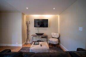 Lincoln Park Suites Operated by Roscoe Village Guesthouse