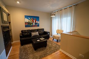 Lincoln Park Suites Operated by Roscoe Village Guesthouse