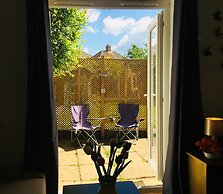 Oxford Private Studio - Parking