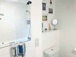 Double Room In London Shared Penthouse