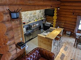 Log cabin rental & Finland Sauna Step House