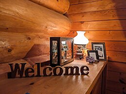 Log cabin rental & Finland Sauna Step House