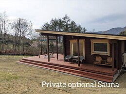 Log cabin rental & Finland Sauna Step House