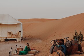 Umnya Dune Camp
