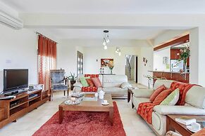 Villa Yialos