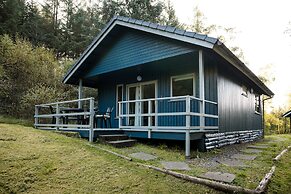 Otter With Mountain View and Enclosed Decking