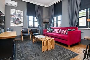 3 Bedrooms Apartment w Sea View and Terrace