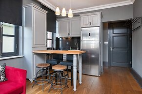 3 Bedrooms Apartment w Sea View and Terrace