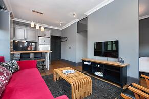 3 Bedrooms Apartment w Sea View and Terrace