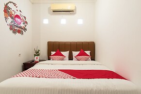 Super OYO 356 Titipapan Residence