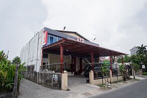 Super OYO 356 Titipapan Residence